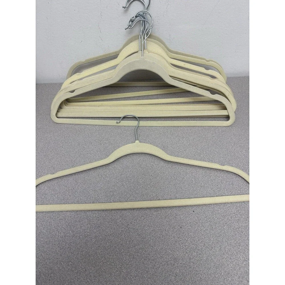 Beige Velvet Hangers, Lot of 10 trouser Hangers, EXCELLENT‎ CONDITION